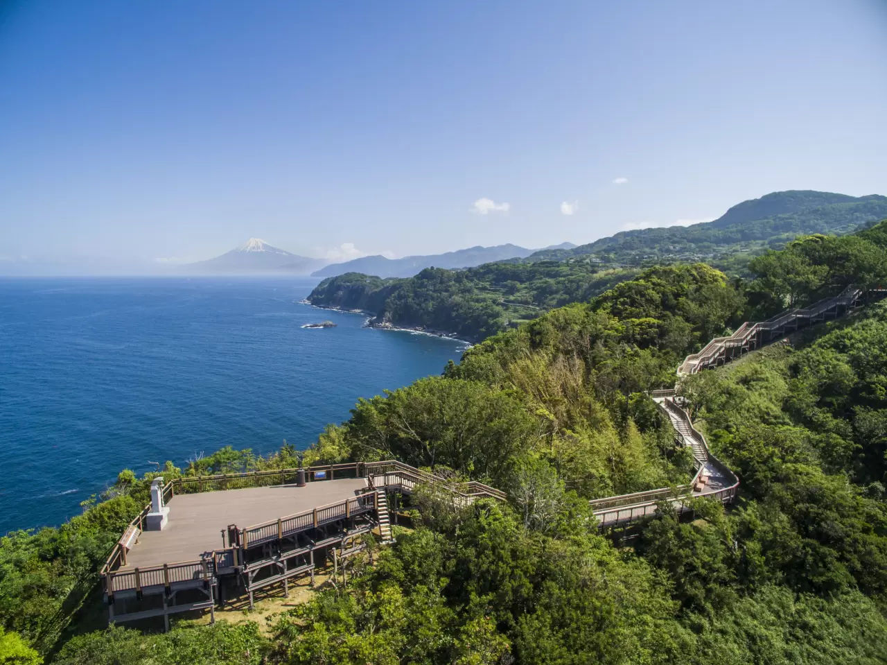 恋人岬のアクセス・営業時間・周辺スポット - 日本の観光メディアMATCHA