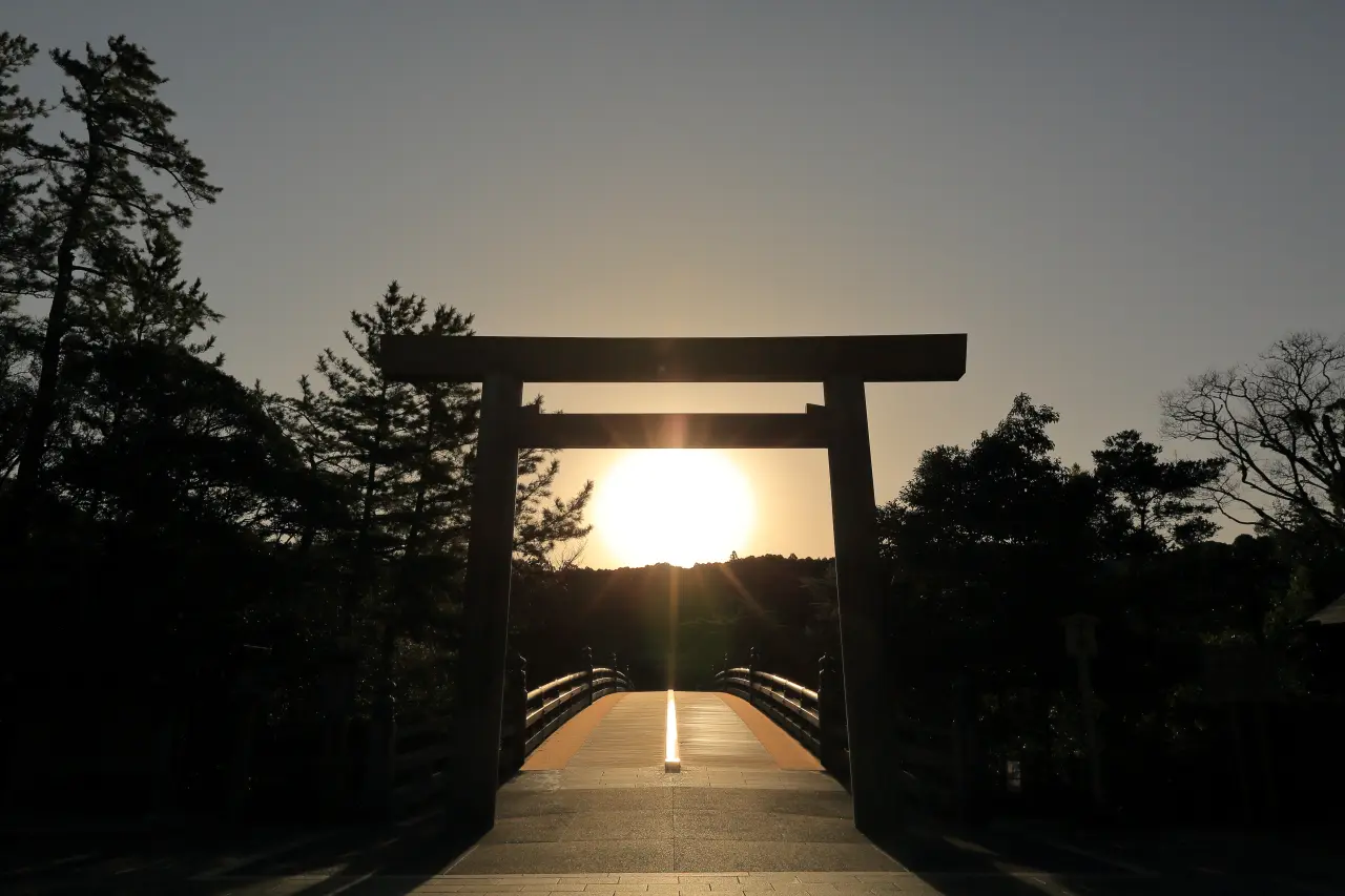 伊勢神宮内宮(皇大神宮)のアクセス・営業時間・周辺スポット