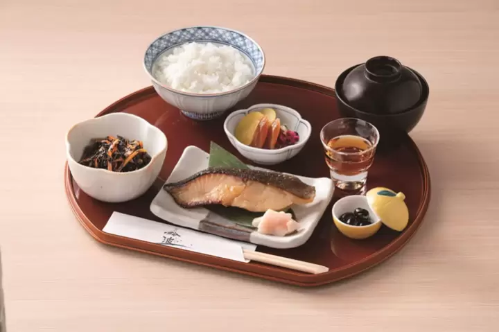 Suzunami Sakae Morinochikagai