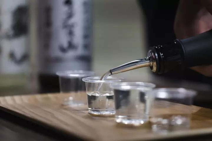 โรงผลิตสาเกฮิราตะ (Hirata Sake Brewery)